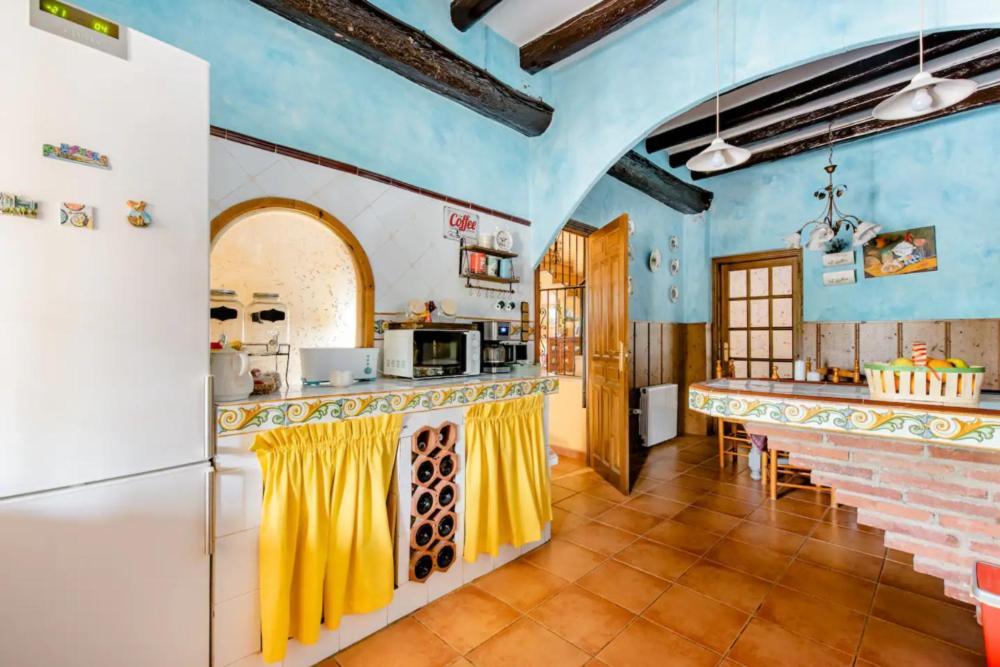 Masia Castellvi B&B Vinyols i Els Arcs Exterior photo
