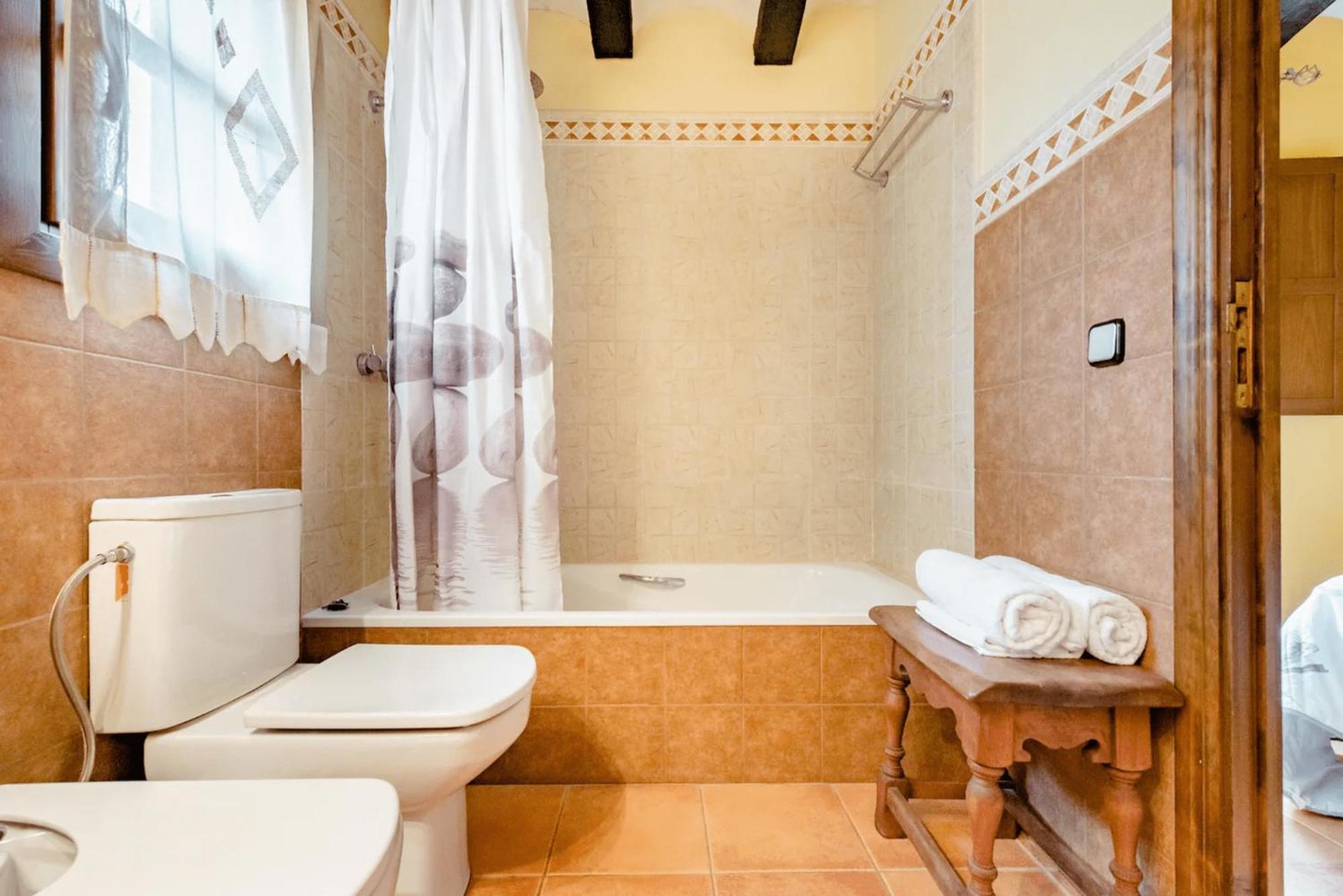 Masia Castellvi B&B Vinyols i Els Arcs Exterior photo